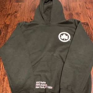Urban outfitters green sweatshirt
